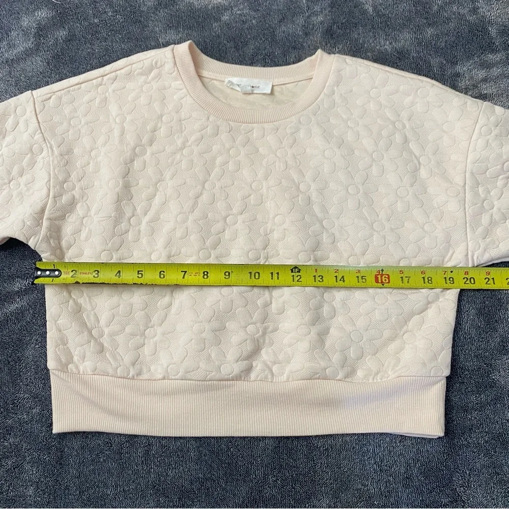 Pink Rose Boho Casual Blush Daisy Quilted Cropped Crewneck Sweatshirt. Size S - Picture 4 of 8